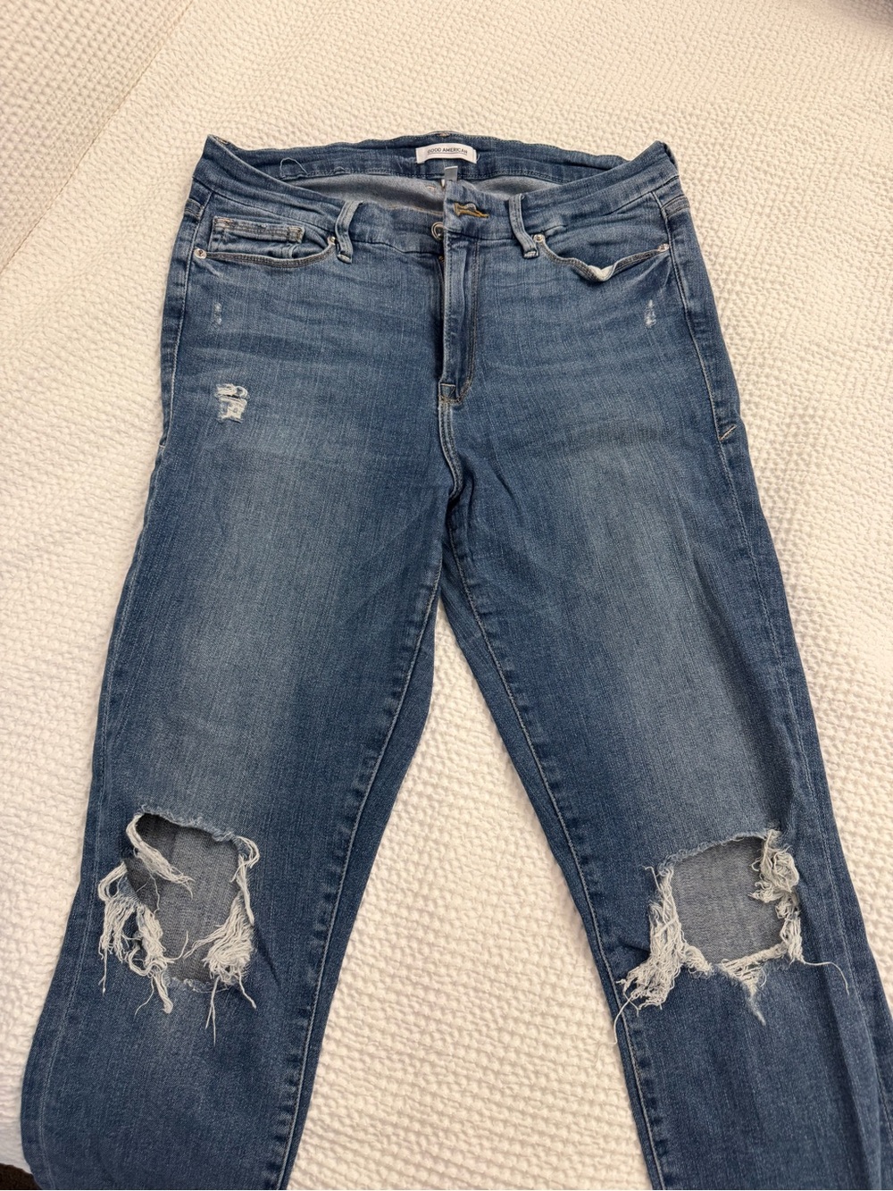Good American Denim Mid-Blue High Rise Jeans - Picture 2 of 9